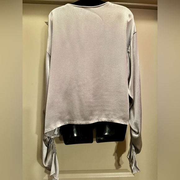 ZARA Silver Top Ruched Sleeves size L - Picture 8 of 13